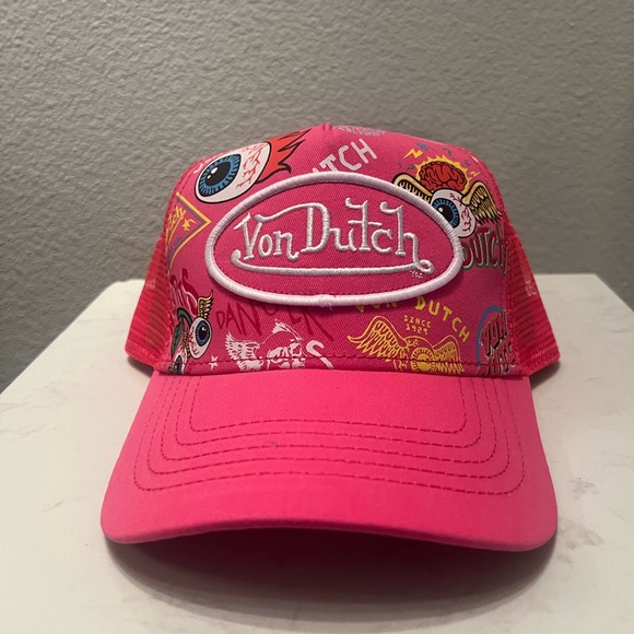 Von Dutch Pink Graphic Trucker Hat - Picture 1 of 4